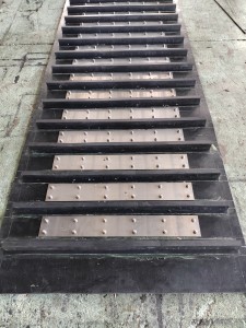 Iron-Separator / Magnet Conveyor Belt